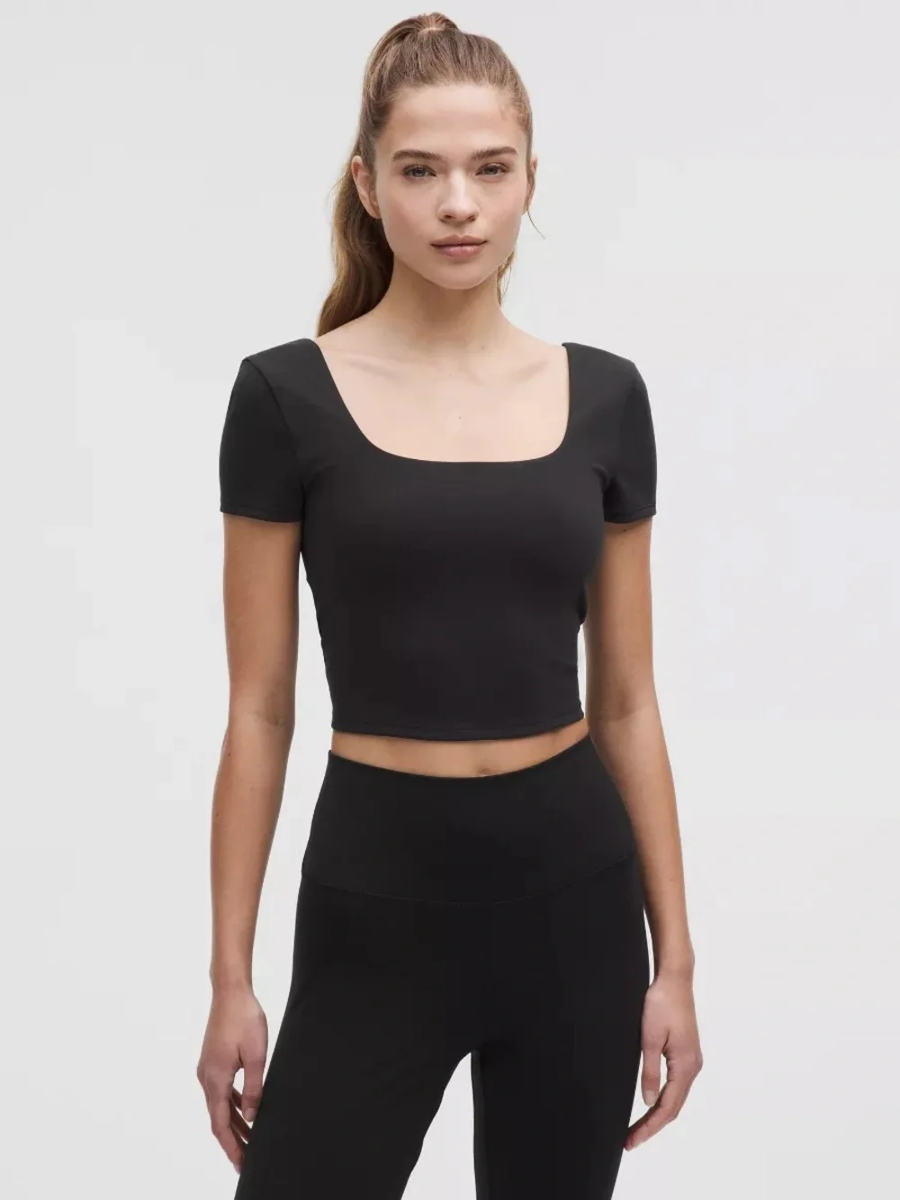 Lululemon SIZE 0 Wunder Under Smoothcover square neck cropped tshirt in black